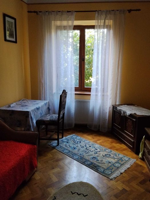 Închiriez spațiu ultracentral