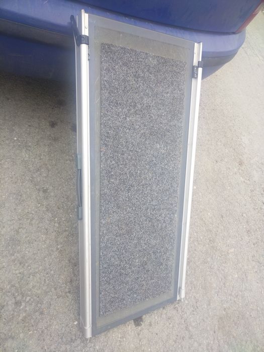 Сгъваема рампа за кучета и други големи домашни любимци
ИДЕАЛНО ЗА СТА