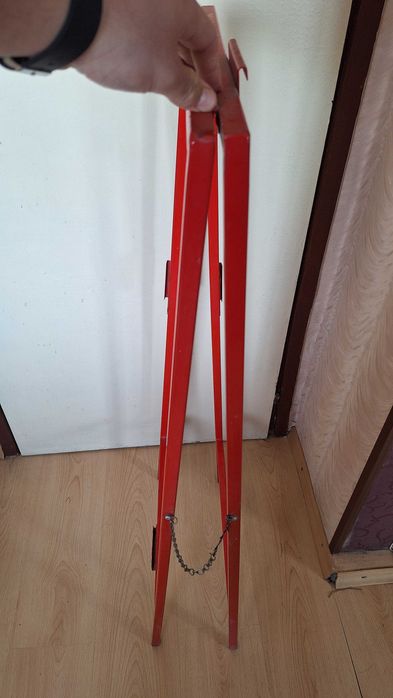 Рекламна стойка за табела