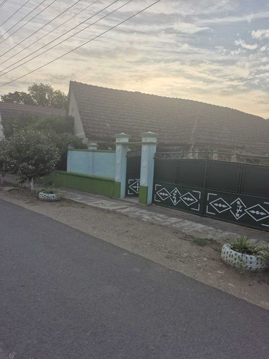 Casa de vanzare in centru la Covasant | Arad