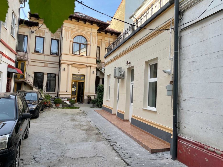 Spatiu centru / central / ultracentral - birou -comercial Universitate