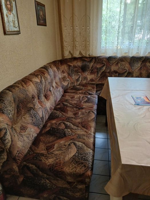 Продавам обзавеждане