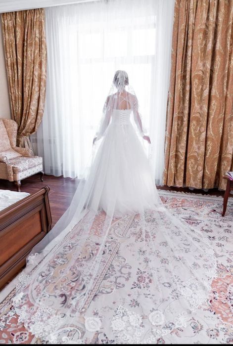 Свадебное платье