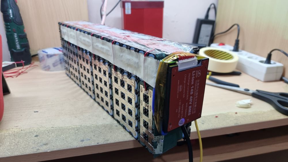 Reparatii/service baterii trotinete , etc  Iași