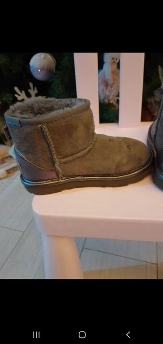 Cizme Ugg  marimea 28.5