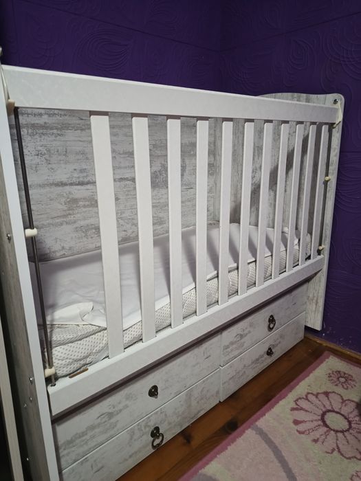 Бебешка дървена кошара