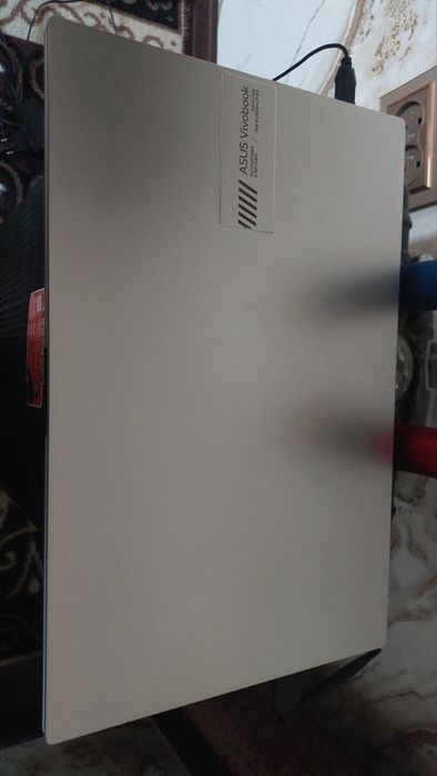 ASUS noutbuk sotiladi bahosi kelishiladi oladiganlar telefon qilsin