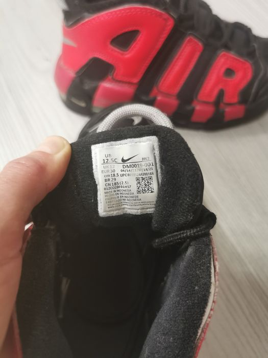 Adidasi Nike Uptempo mar.30