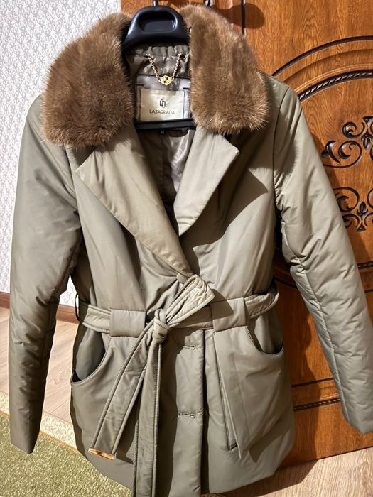 Куртка с мехом до колена