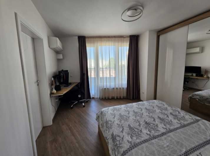 Продава се Двустаен апартамент в София, Център - 84 кв.м за 2143 €/кв.м - Снимка #4