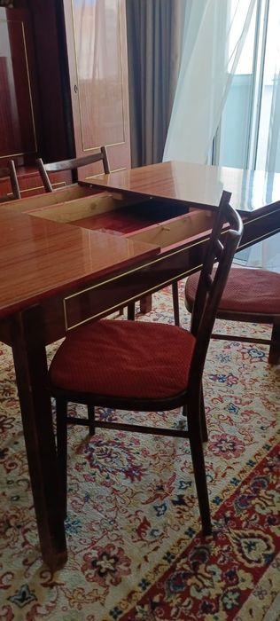 Продам стол, стулья