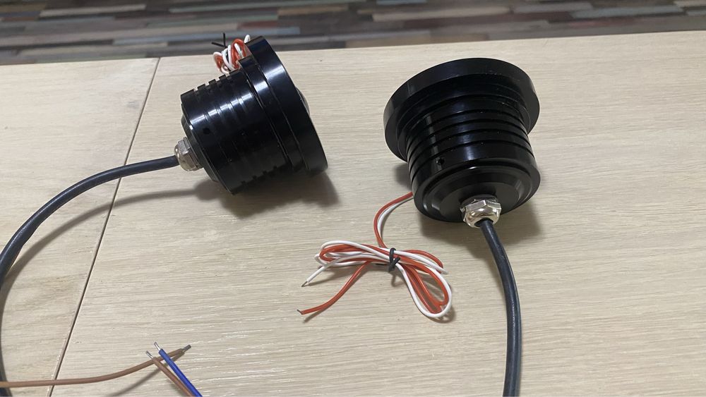 Лед лупи дневни светлини.