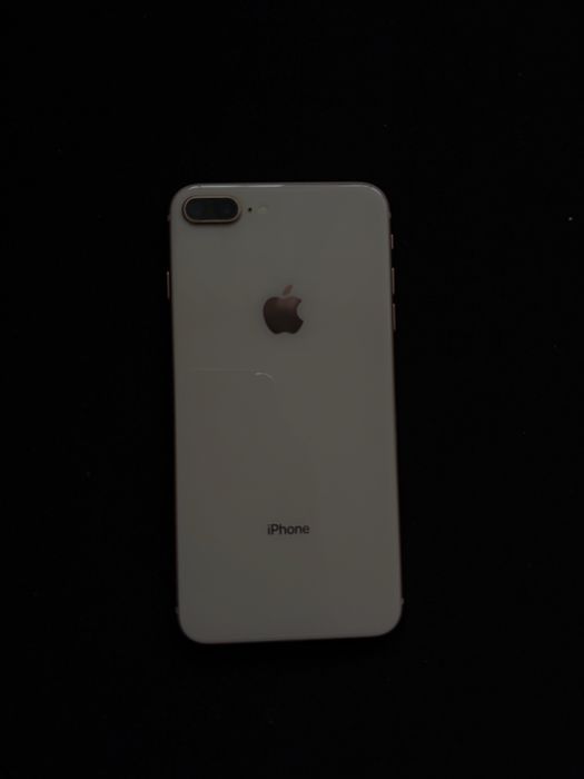 продам айфон 8 плюс 64гб
