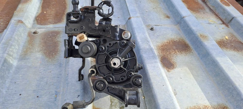 Pompă de injectie motor 1.5 dci 110cp euro 5