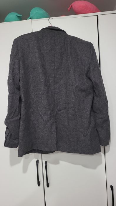 Продам новый костюм