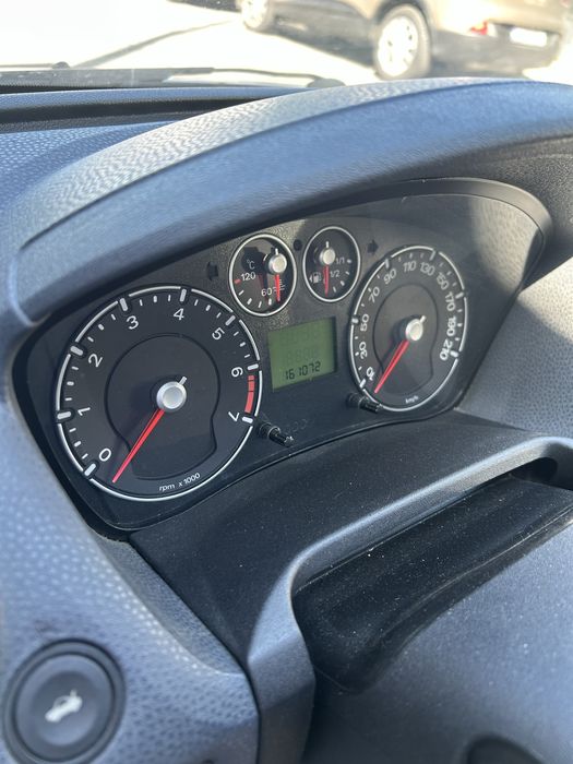 Vand Ford Fiesta 1.4 benzina 2008