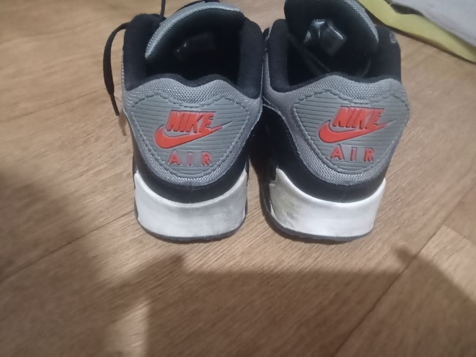 Продам бу Кроссовки NIKE AIR 10000