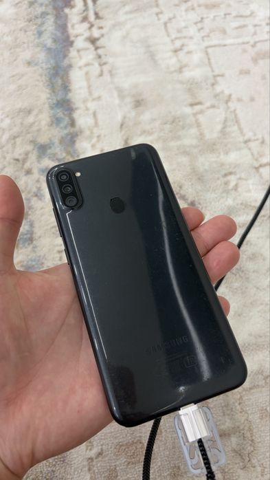 Самсунг А11 32гб б/у нормально качества