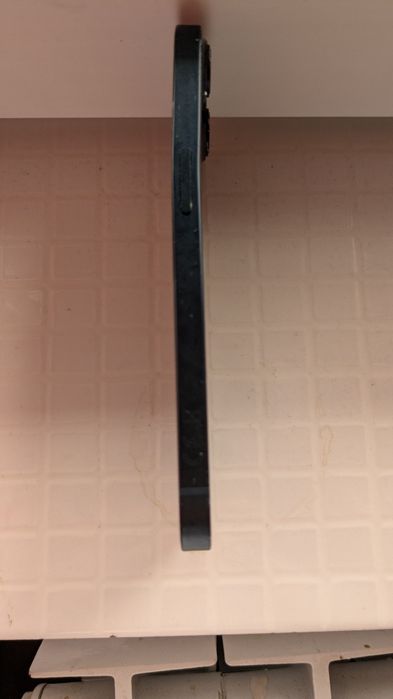 Vând iPhone 13 128 gb