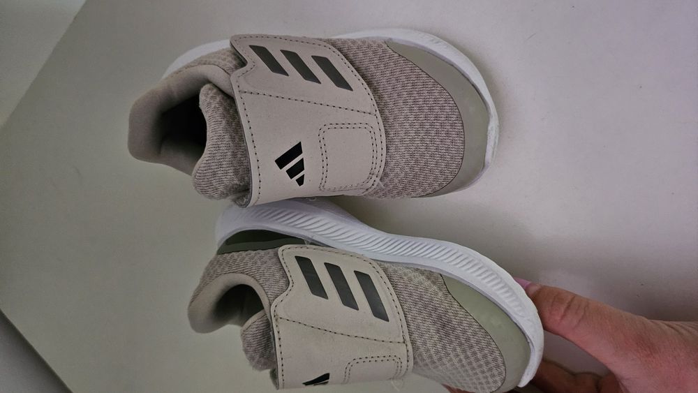 Adidasi Adidas mar 23