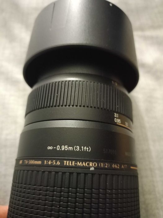 Продавам фотоапарат Nikon D7000