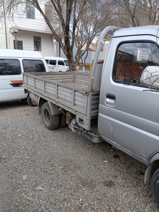 Донгфенг машина сотилади