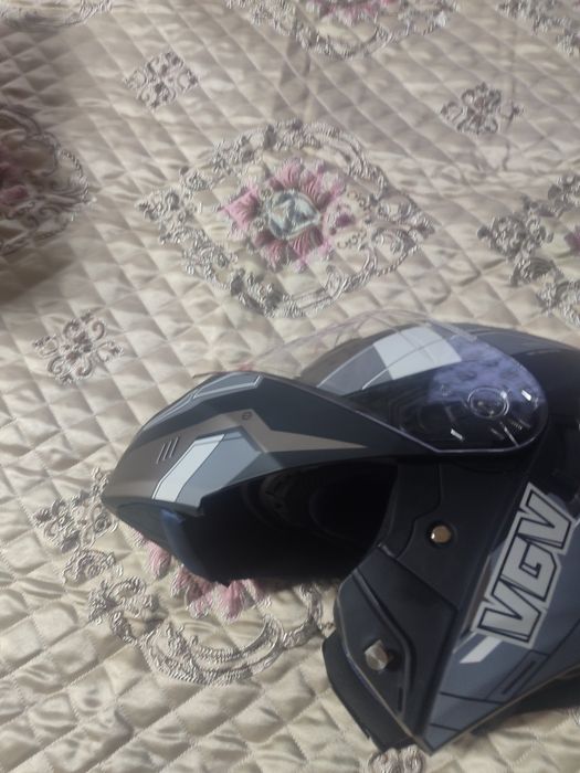 Продам шлем новый