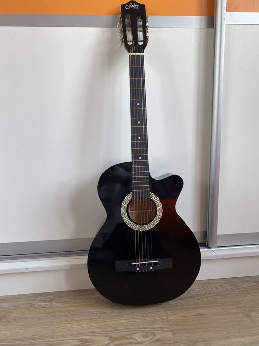 Гитара акустическая