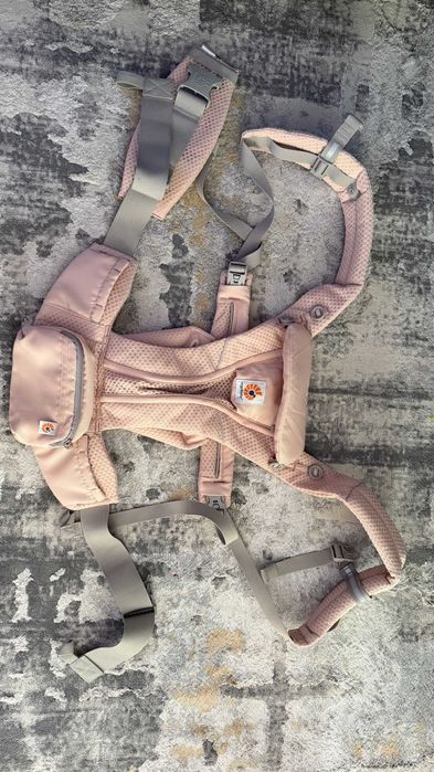Marsupiu pentru bebelusi Ergobaby OMNI Breeze respirabil si confortabil 0 - 4 ani Pink Quartz