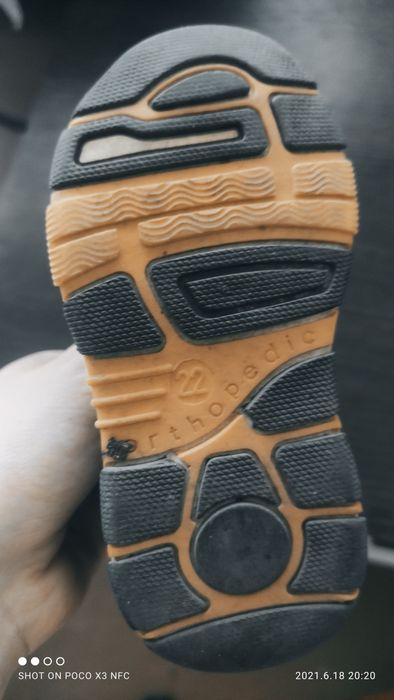 Срочно продам сандали для мальчика