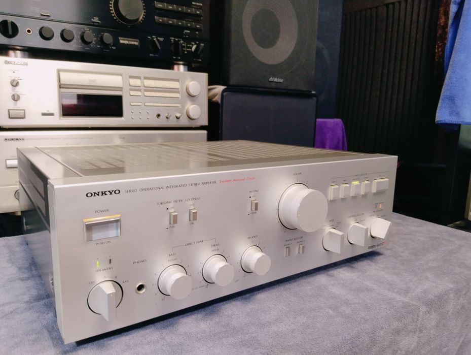 ONKYO Integra A-817GTR