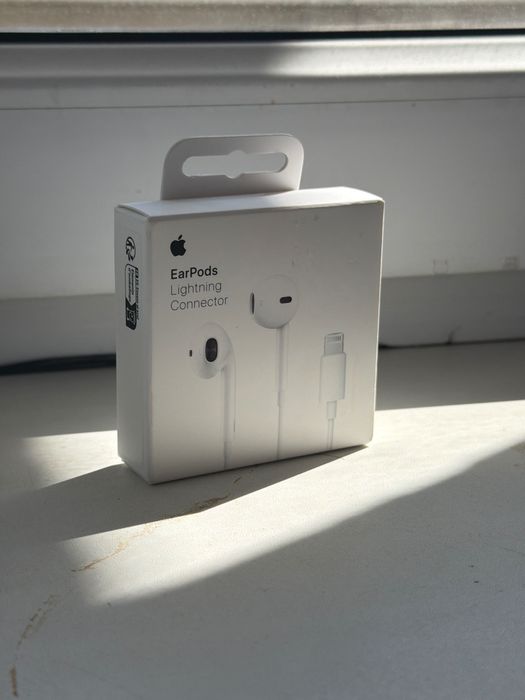 Проводные наушники Apple