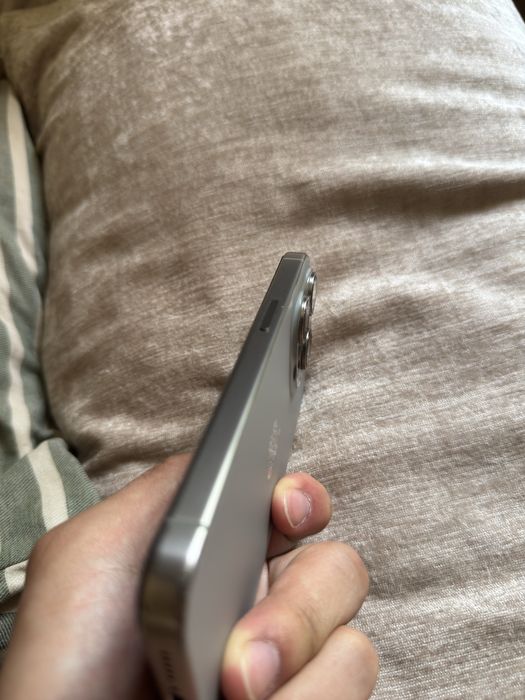 Iphone 15 pro silver