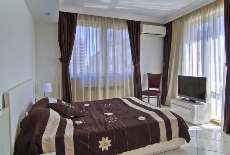 Дава се под наем Двустаен апартамент в София, Иван Вазов - 70 кв.м за 790 € - Снимка #2