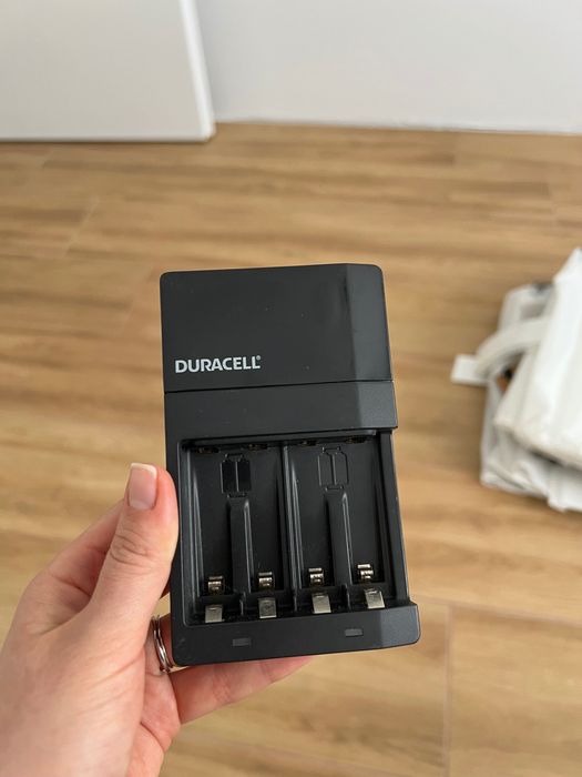 Incarcator Hi-speed baterii Duracell AA/AAA