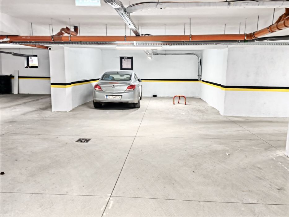 Apartament cu 3 camere de inchiriat