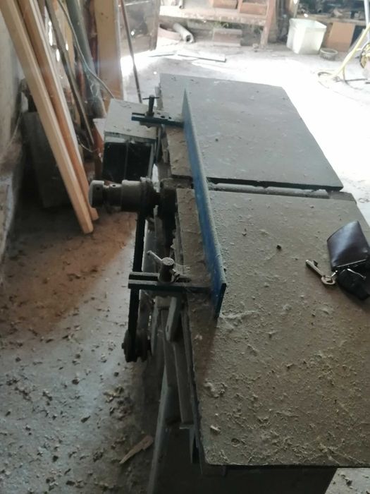 Продавам банциг и абрихт