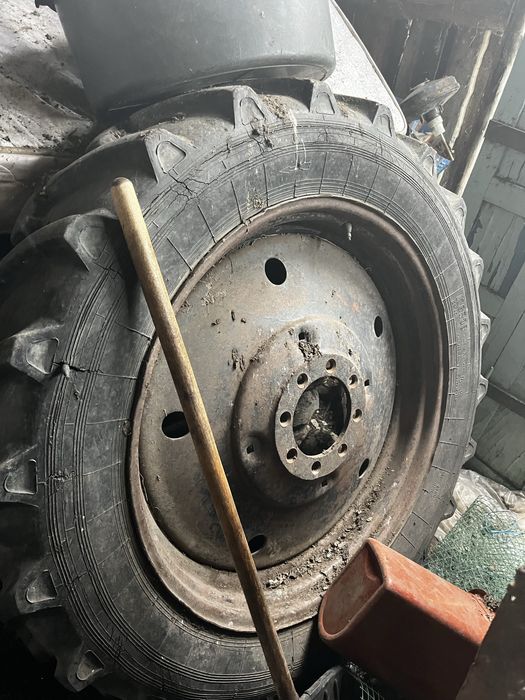 Продам колесо на т-40.