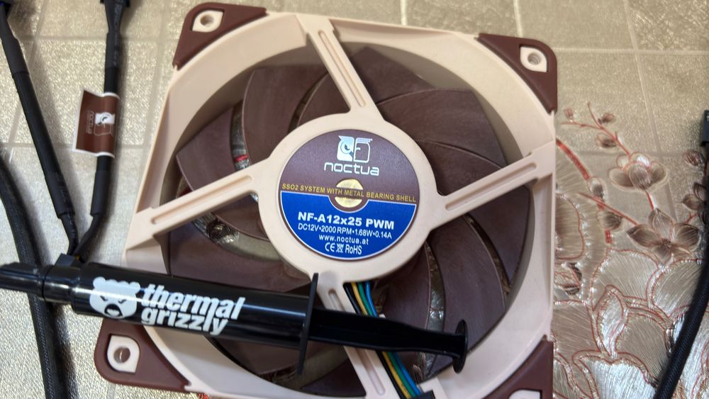 Bundle Noctua fans case /Thermal Grizzly Pasta 11.1g/3ml/ Y splitters