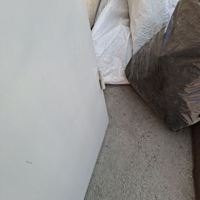 Продам железную дверь