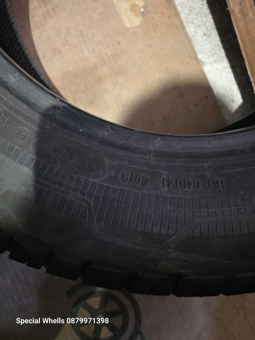 215/65R16 C Continental