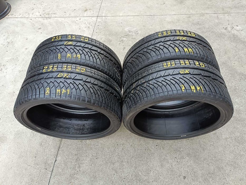 Set 4 anvelope de iarna 235 35 20 michelin pilot alpin PA4
