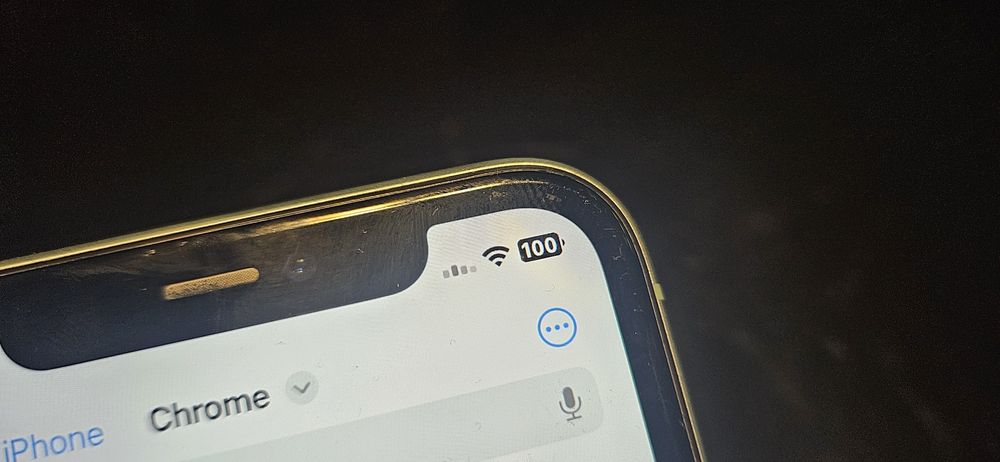 Продавам IPhone 11  64 Gb