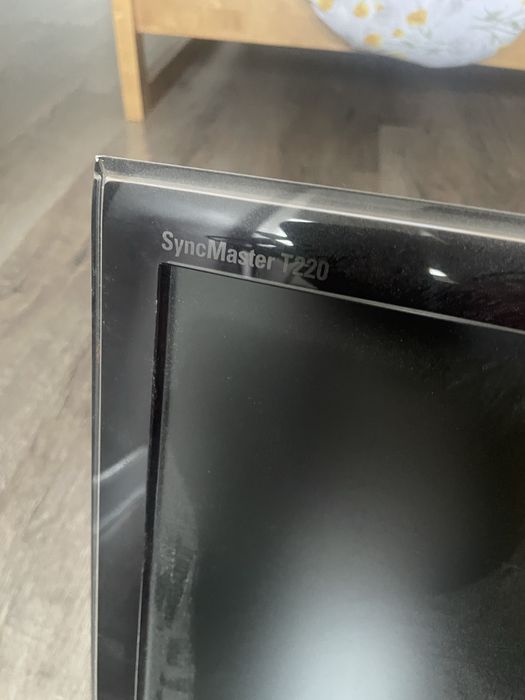 Монитор Samsung T220 бесплатно