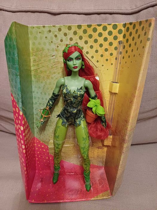 Кукли Monster High, Барби Barbie, Poison Ivy, Disney Store Дисни лот