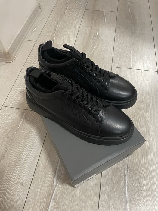 Кожени обувки с шев