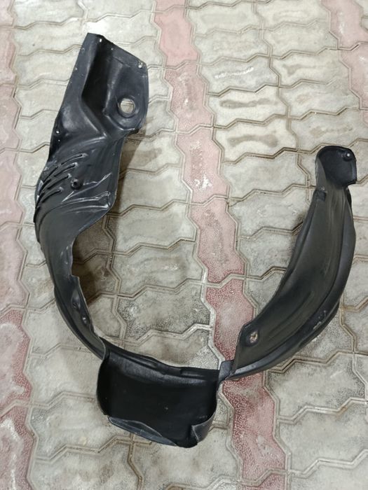 Подкрыльники передние на Hailander 2001.