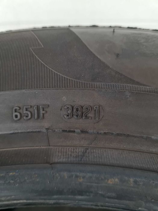 Зимни гуми 2 броя PIRELLI Scorpion 235 55 R19 дот 3921