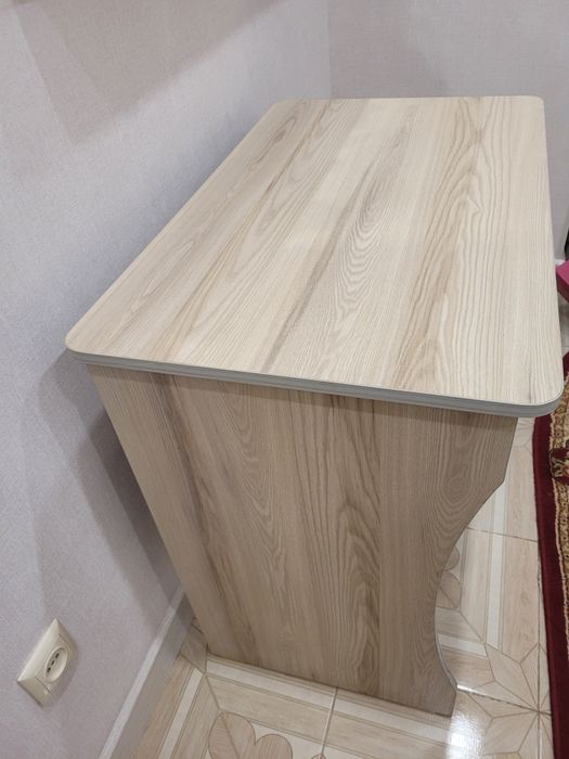Продам компьютерный стол kazbelmebel