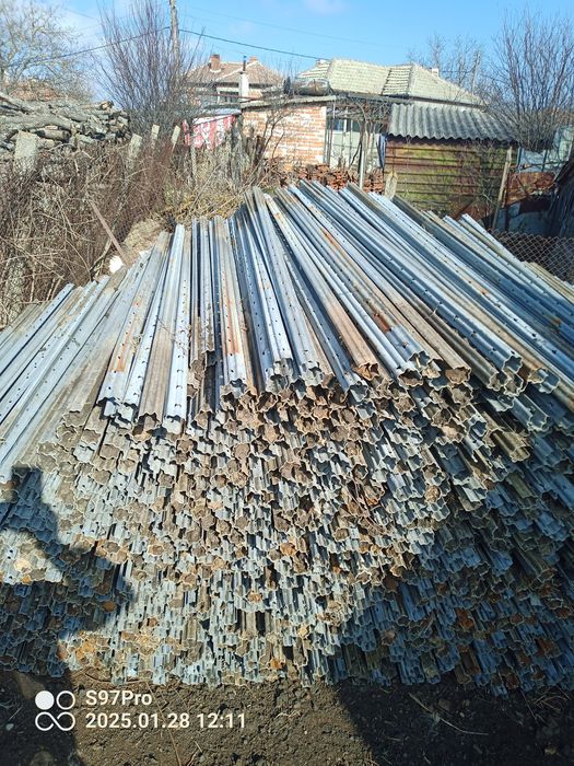 Метални лозарски  колове